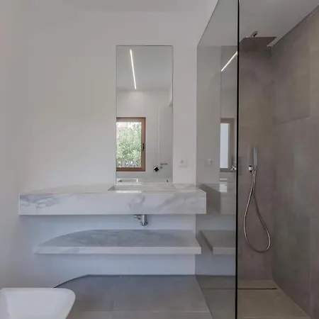 Matilde - Luxury 3 Bed 3 Ensuite Pool Aircon