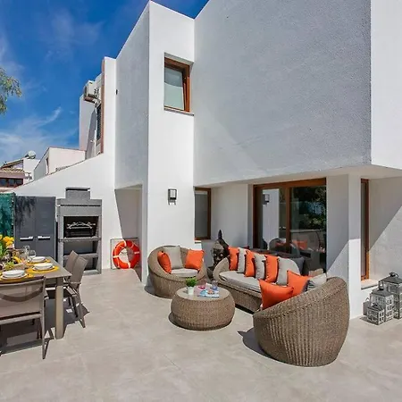 Villa Matilde - Luxury 3 Bed 3 Ensuite Pool Aircon *