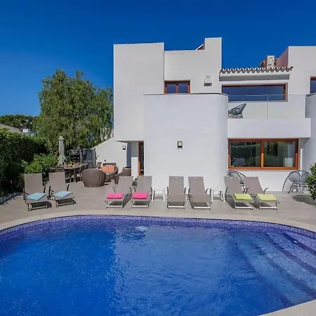 Matilde - Luxury 3 Bed 3 Ensuite Pool Aircon Villa