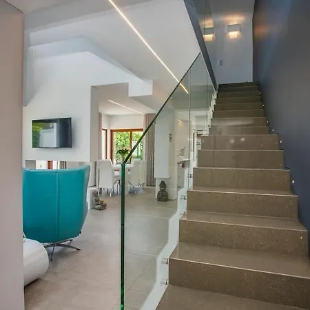 Matilde - Luxury 3 Bed 3 Ensuite Pool Aircon Villa Quarteira